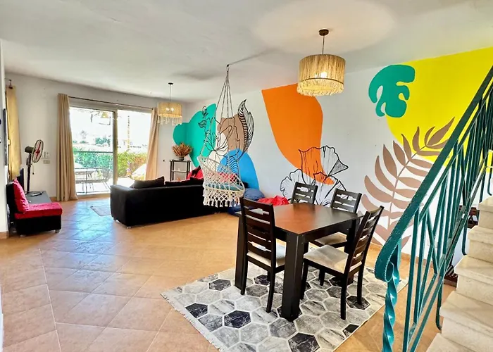 Villa 5-brs Steps From Cozy Vibes *